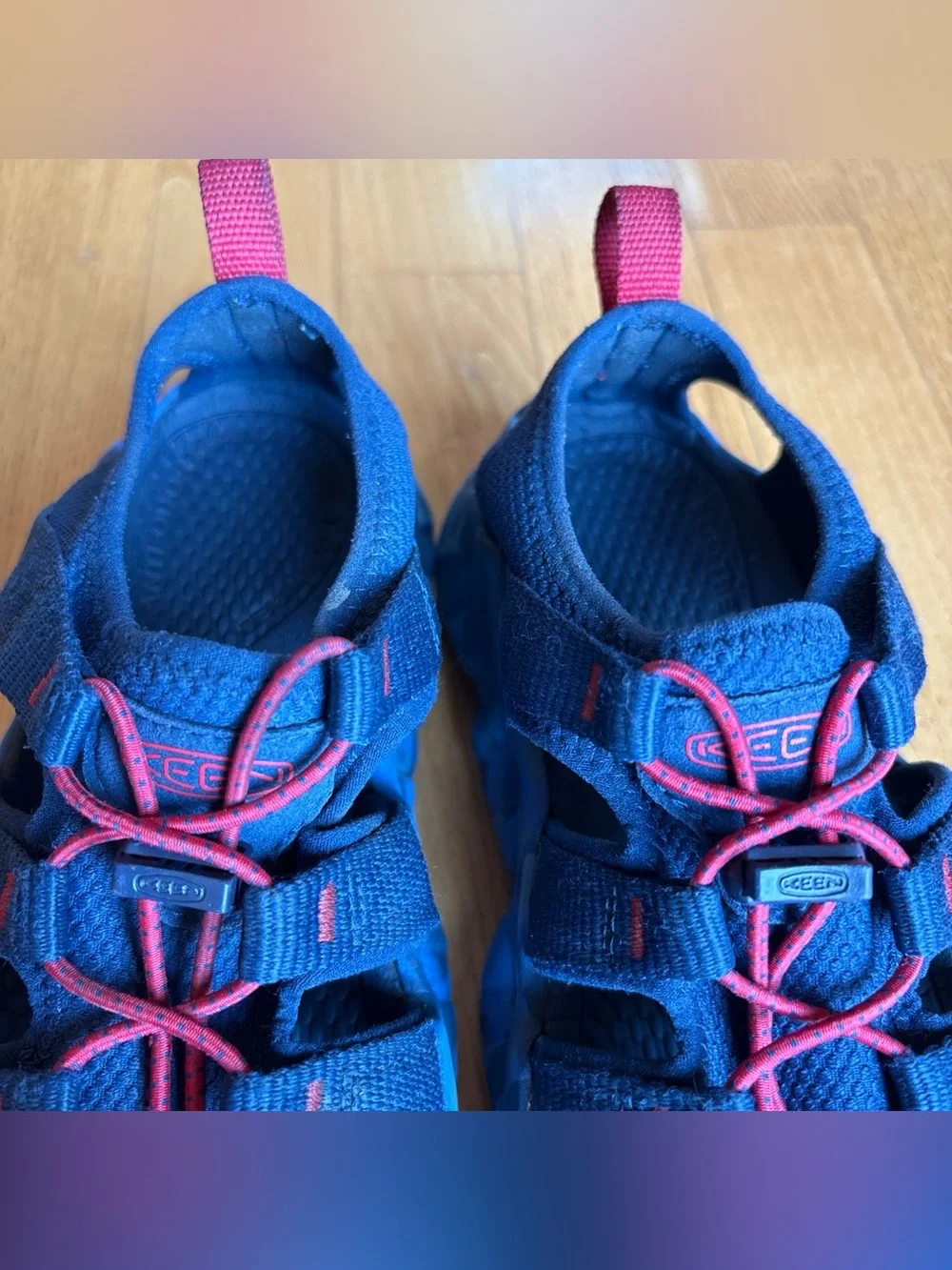 Keen Hyperport H2 Sandals Closed Toe Navy Blue Red Water Shoe Big Kid Youth Sz 3